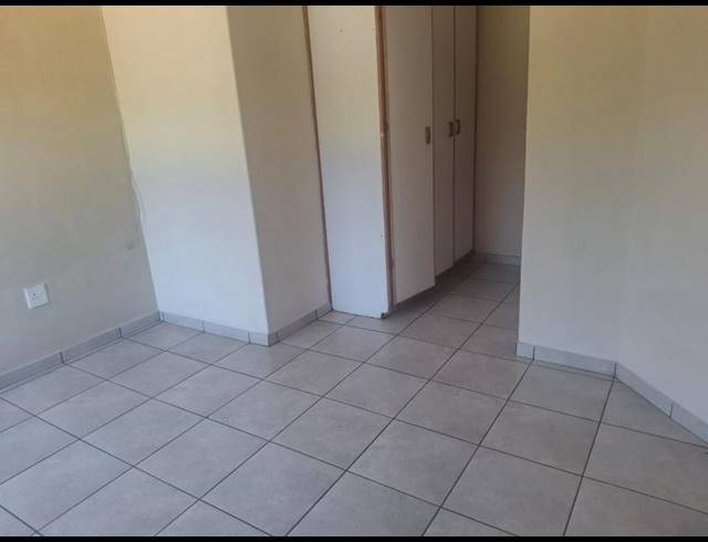 3 BEDROOM DUPLEX FOR SALE IN VANDERBIJLPARK SE 3